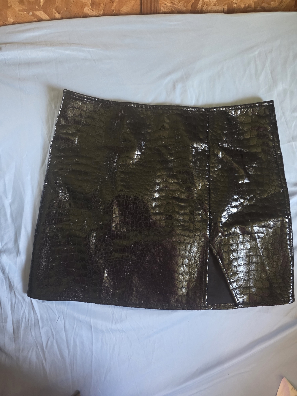 Source Unknown Black Glossy Croc-Embossed Mini Skirt